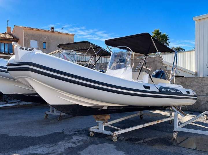 Vente de bateaux neufs- La Croix-Valmer